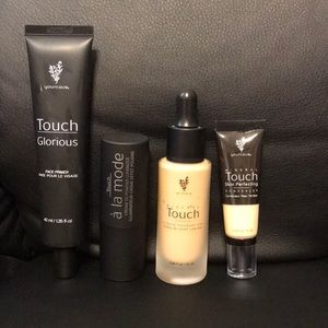 Younique base face set